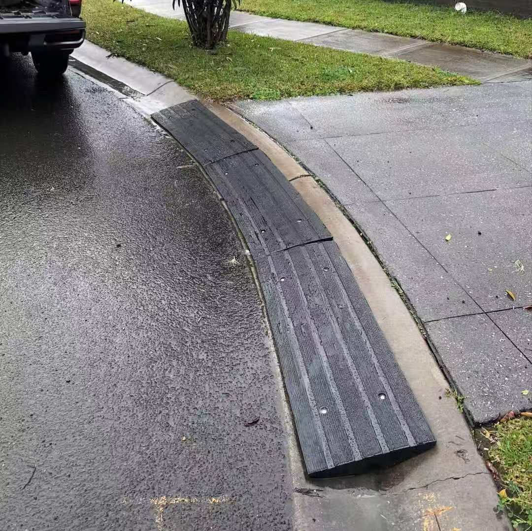 Temporary Ramp Gutter Rubber Driveway Gutter Ramp - 1.2m Black Strips – BIZ DISPLAY ELITE